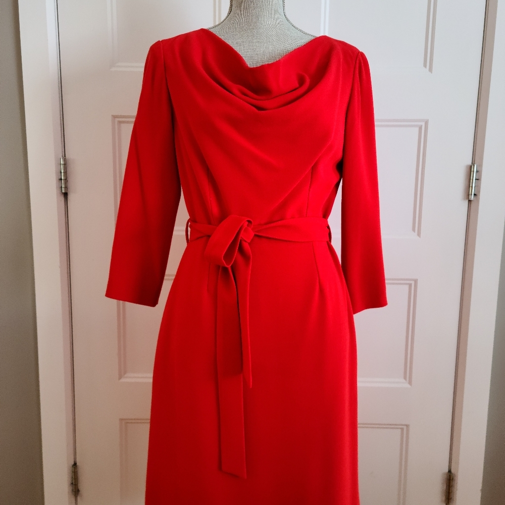 Gorgeous midi dropped neck dress. Size 38 M